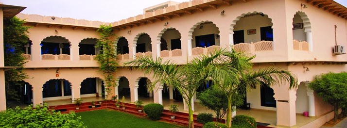 Hotel Kiran Villa Palace - Bharatpur 01.jpg
